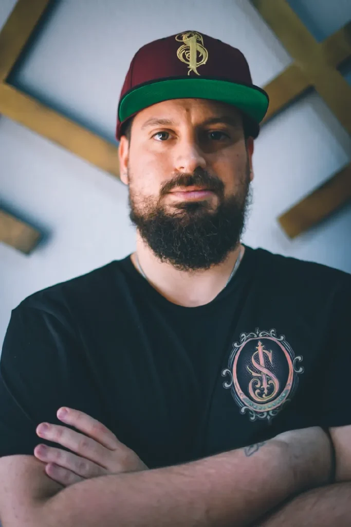 Javier, Artista de tatuaje en Ink Somnium Tattoo Estudio